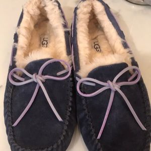 Ugg Slippers/Moccasin